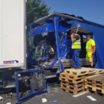 Ein Toter nach Auffahrunfall mit Lkw
