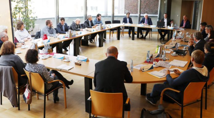 Runder Tisch A2: Kommunen suchen gemeinsam nach Lösungen