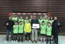 Hannoversche Volksbank unterstützt U12 des TuS Garbsen mit 250 Euro