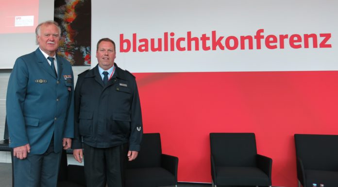 Feuerwehr Garbsen und THW-Wunstorf diskutieren auf SPD – Blaulichtkonferenz in Berlin
