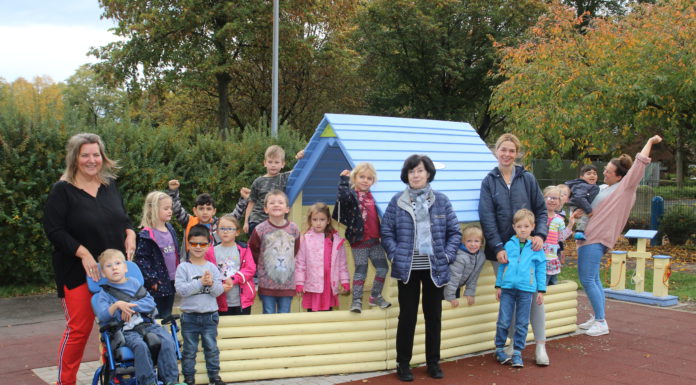 Kindertagesstätte erhält neues Spielschiff – Dank Spende der Familie Piegsa: Meereskreuzer sticht in See