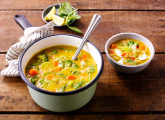 Scharfe Linsensuppe mit Gemüse – Suppenrezept