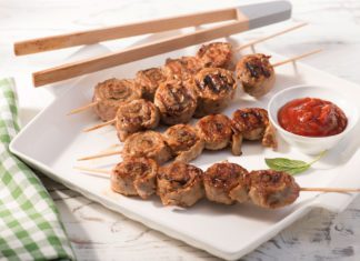 Gegrillte Mini-Rouladenspieße