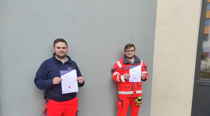 Erfolgreiche Ausbildung bei den Johannitern: Vier Helfende absolvieren erfolgreich Prüfungen