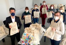Region befüllt 700 Taschen für drei- bis sechsjährige Kinder in der Region