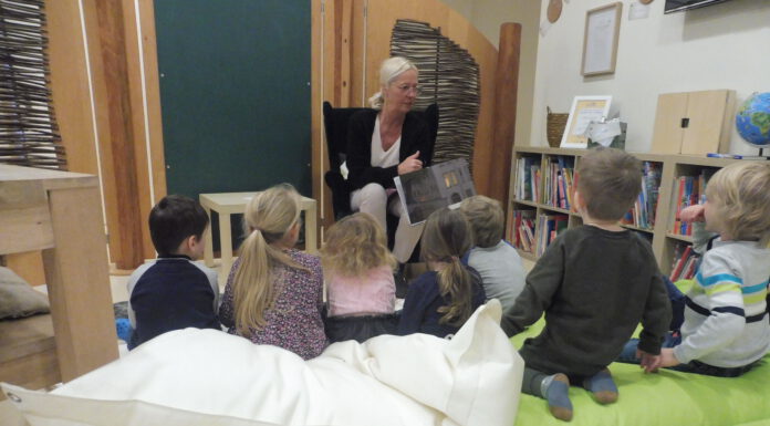 ,, Wo Bücher zu Hause sind…“: Johanniter KinderZeit richtet Kinderbücherei ein