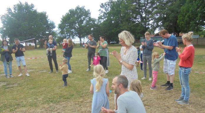 Der Kirschbaum liebt den Sommer – Kleines Sommerfest der Johanniter-Kita Kirschbaum ist ein voller Erfolg