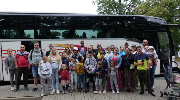 36 Flüchtlinge aus der Ukraine besuchen den Zoo Hannover – Spendengelder ermöglichen Tagesausflug