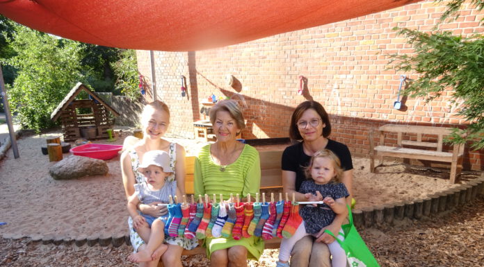 Sommerfest und Söckchenübergabe im Johanniter-Ringelsöckchen – Buntes Fest löst Freude bei allen Beteiligten aus