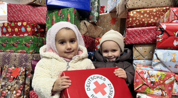 DRK-Kitas „Eleonore von Unger“ und „Luthe“ überreichen Geschenke an Tafel Wunstorf