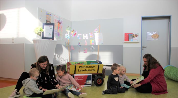 Wunstorfer Lesefestival besucht Johanniter Kita Zwergenwelt