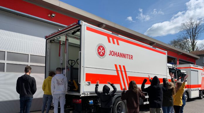 Zukunftstag bei den Johannitern – 13 Kinder und Jugendliche nehmen teil Besichtigung von Einsatzfahrzeugen