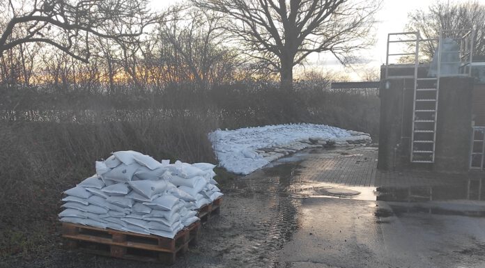 Kläranlage Luthe im Fokus des Krisenstabs: Aktueller Stand der Hochwasserlage – Stand 26.12. 09:45 Uhr Kläranlage Luthe im Fokus des Krisenstabs: Aktueller Stand der Hochwasserlage - Stand 26.12. 09:45 Uhr