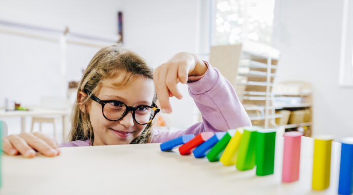 Manchmal ist weniger mehr – 3 Tipps, um Weihnachten mit Kindern nachhaltiger zu gestalten Manchmal ist weniger mehr - 3 Tipps, um Weihnachten mit Kindern nachhaltiger zu gestalten