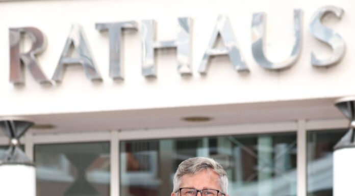 Grußwort des Bürgermeisters zu Weihnachten und zum Jahreswechsel 2023/2024 Grußwort des Bürgermeisters zu Weihnachten und zum Jahreswechsel 2023/2024