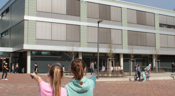 Den Nahostkonflikt friedlich diskutieren – in der Evangelische IGS am 6. Dezember um 18:00 Uhr Den Nahostkonflikt friedlich diskutieren - in der Evangelische IGS am 6. Dezember um 18:00 Uhr. Foto: IGS Wunstorf