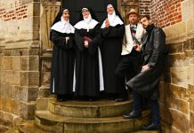 „Guns ‘N‘ Nuns“- Turbulente Kriminalkomödie aus dem Kloster zeigt die Theatergruppe vhs Hannover Land „Guns ‘N‘ Nuns“- Turbulente Kriminalkomödie aus dem Kloster zeigt die Theatergruppe vhs Hannover Land