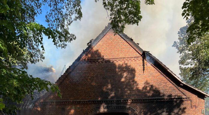Fachwerkhaus in Luthe nach Feuer vollständig zerstört und unbewohnbar Fachwerkhaus in Luthe nach Feuer vollständig zerstört und unbewohnbar
