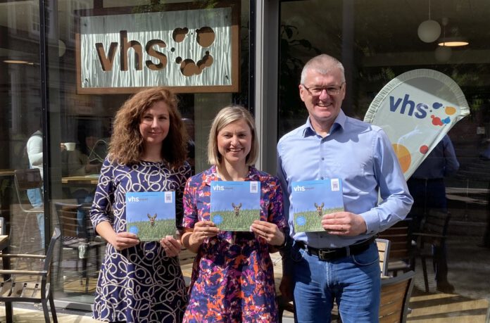 VHS-Programm der vhs Hannover Land erscheint erstmals vor den Sommerferien - Fokus auf Nachhaltigkeit und Bildungsurlauben