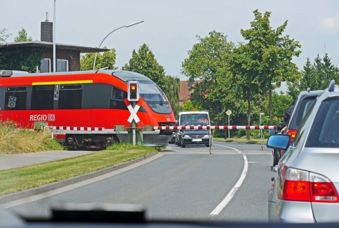 Umbau der Bahnübergänge am Auedamm: Komfort und Sicherheit für Radfahrer