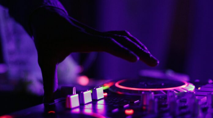 Entlastung für Vereine und Organisationen – Das Land Niedersachsen übernimmt zukünftig die GEMA-Gebühren Entlastung für Vereine und Organisationen - Das Land Niedersachsen übernimmt zukünftig die GEMA-Gebühren