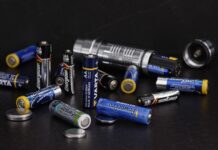 Keine Akkus einwerfen: aha warnt vor gefährlicher Batterieentsorgung Keine Akkus einwerfen: aha warnt vor gefährlicher Batterieentsorgung