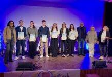 Rotary-Club Garbsen-Wunstorf ehrt Schülerinnen und Schüler für Präsentationen ihrer Facharbeiten Der Rotary-Club Garbsen-Wunstorf ehrte 6 Jugendliche für die Präsentation ihrer Arbeiten mit einem Preisgeld. Sie bewiesen Mut und überzeugten