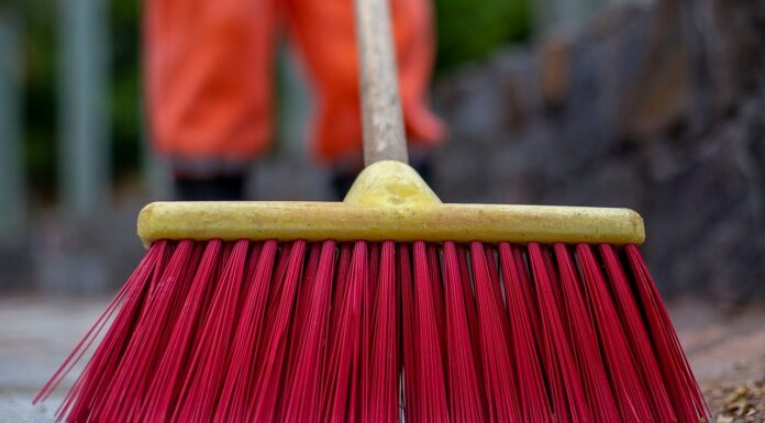 Wunstorf swingt den Besen: Gemeinsam für eine saubere Stadt Wunstorf swingt den Besen: Gemeinsam für eine saubere Stadt