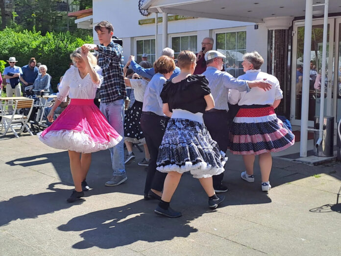 Square Dance Schnupperabende in Neustadt für alle Altersgruppen. Ein neues Tanzangebot entsteht. Square Dance begeistert weltweit