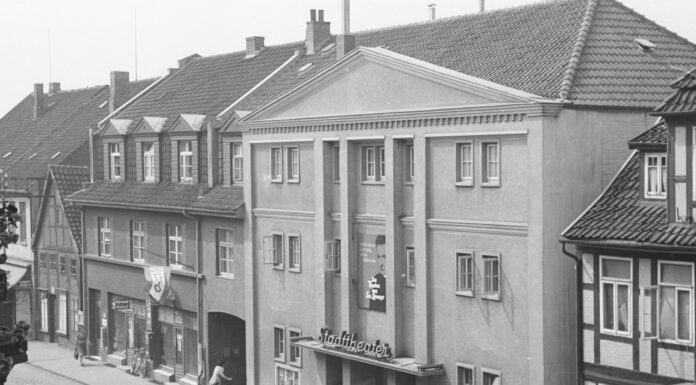 Wunstorfer Stadttheater feiert 75 Jahre mit besonderen Führungen und Veranstaltungen Das Wunstorfer Stadttheater feiert 75 Jahre mit besonderen Führungen und Veranstaltungen, die Einblicke in die Geschichte bieten