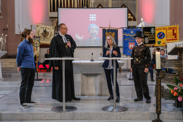 Der Handwerksgottesdienst auf dem evangelischen Kirchentag in der Clemens-Basilika bot inspirierende Dialoge und musikalische Begleitung