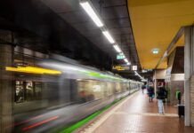 Zusätzliche Nachtverkehre an Himmelfahrt und Pfingsten im ÜSTRA Verbundgebiet Zusätzliche Nachtverkehre an Himmelfahrt und Pfingsten sorgen für eine verbesserte Mobilität im ÜSTRA Verbundgebiet