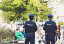 Die Polizei informiert über Sicherheit im Alltag auf dem Wunstorfer Wochenmarkt an vier Freitagen im Jahr 2025
