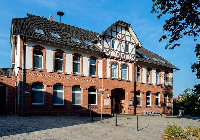 Sprachen lernen an besonderen Orten: Neue Kurse für Englisch, Spanisch, Schwedisch bei der vhs Hannover Land Das Angebot der vhs Hannover Land umfasst spannende Sprachkurse, um auch kulturelle Einblicke zu gewinnen: Sprachen lernen an besonderen Orten