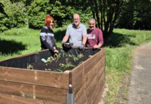 Das Hochbeet-Projekt fördert Integration und Gemeinschaft in Wunstorf und stärkt den Zusammenhalt unter den Bewohnern