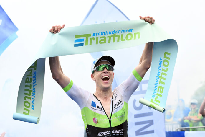 Der 2. Steinhuder Meer Triathlon war ein voller Erfolg, Haupt und Paulus triumphieren bei herausfordernden Bedingungen