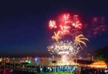 Festliches Wochenende am Steinhuder Meer: Maritimes, Live-Musik und Höhenfeuerwerk Ein festliches Wochenende am Steinhuder Meer bietet maritime Erlebnisse mit Live-Musik und Höhenfeuerwerk