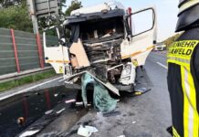 Auf der A2: Auffahrunfall zwischen zwei LKW sorgt für Rückstau Ein Auffahrunfall auf der A2 führte zu einem Rückstau. Der Einsatz der Rettungskräfte verlief erfolgreich und ohne schwerwiegende Folgen