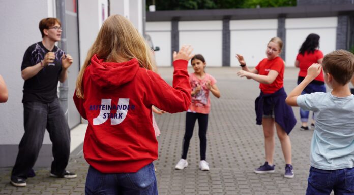 Johanniter-Jugend startet wieder durch: Gruppenstunden für Kinder und Jugendliche beginnen Die Gruppenstunden für Kinder und Jugendliche der Johanniter-Jugend starten nach den Sommerferien wieder durch und bieten spannende Freizeitgestaltung