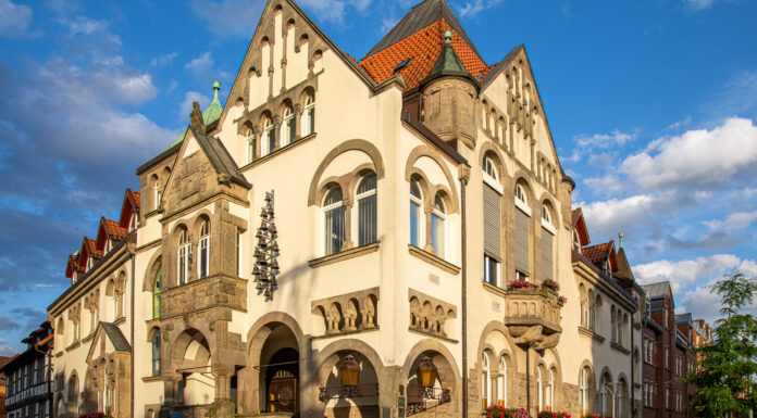 Leerstände in der Innenstadt nehmen ab: Positive Entwicklungen für Geschäfte Die Leerstände in der Innenstadt nehmen ab und zeigen positive Entwicklungen für Geschäfte und Immobilien