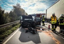 Verkehrsunfall auf der Kreuzung L392 / L403 – Feuerwehr im Einsatz Ein Verkehrsunfall auf der Kreuzung L392 / L403 erforderte den Einsatz der Feuerwehr und des Notarztes. Details zum Vorfall sind verfügbar