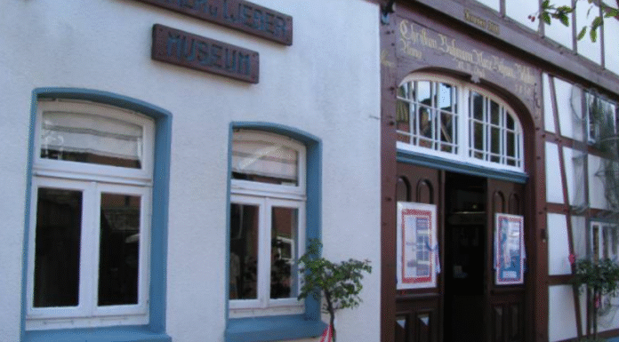 Traditioneller Fischertag mit frischen Aalen und spannenden Preisen Der Fischertag mit frischen Aalen und spannenden Preisen findet am 3. Oktober 2025 im Museum statt. Der Eintritt ist frei