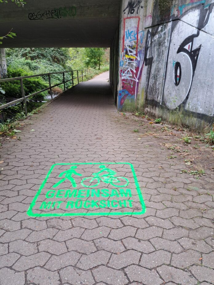 Wunstorf setzt neue Piktogramme für rücksichtsvolles Miteinander ein und fördert damit die Sicherheit im Verkehr