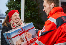Kleine Geste, große Wirkung: Johanniter-Weihnachtstrucker starten wieder Hilfsaktion für Menschen in Not Kleine Geste, große Wirkung: Johanniter-Weihnachtstrucker starten Hilfsaktion für Menschen in Not und sammeln Päckchen