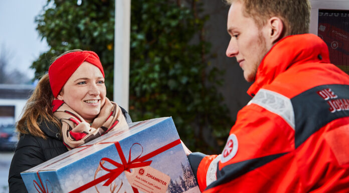 Kleine Geste, große Wirkung: Johanniter-Weihnachtstrucker starten wieder Hilfsaktion für Menschen in Not Kleine Geste, große Wirkung: Johanniter-Weihnachtstrucker starten Hilfsaktion für Menschen in Not und sammeln Päckchen
