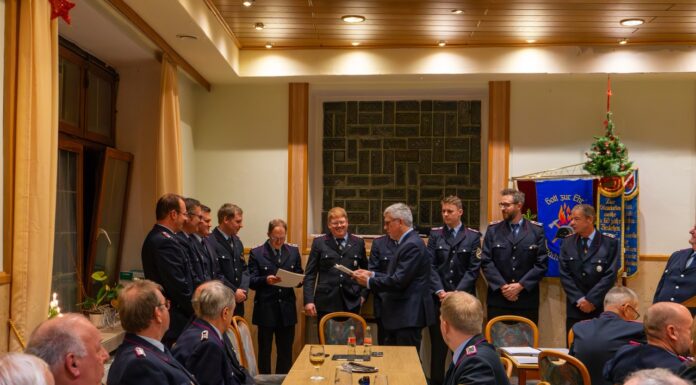 Generationswechsel bei der Ortsfeuerwehr Großenheidorn – neue Wehrführung mit großer Mehrheit gewählt Generationswechsel bei der Ortsfeuerwehr Großenheidorn: Neue Wehrführung gewählt und zahlreiche Ehrungen vergeben