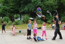 Verlässliche Ferienbetreuung 2026 für Kinder in sechs Ferienwochen Verlässliche Ferienbetreuung 2026 für Kinder in sechs Ferienwochen. Anmeldungen ab 09. Januar 2026 online möglich