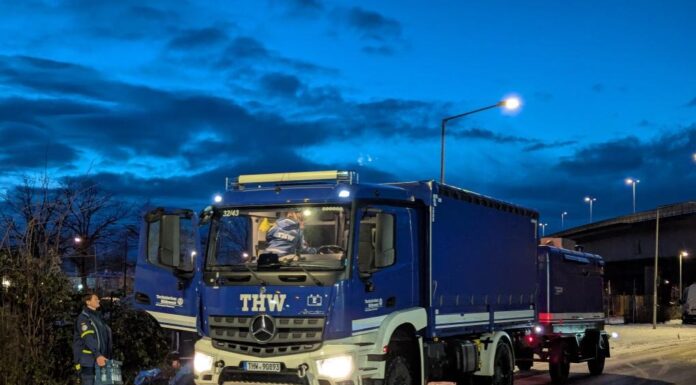 THW-Fachgruppe Elektroversorgung hilft nach Stromausfall in Berlin THW-Fachgruppe Elektroversorgung hilft nach Stromausfall in Berlin. Unterstützung für Zivilbevölkerung und betroffene Einrichtungen