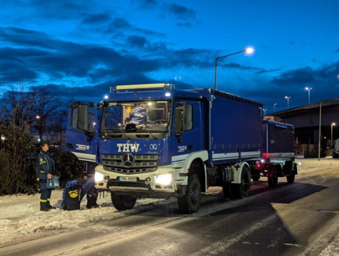 THW-Fachgruppe Elektroversorgung hilft nach Stromausfall in Berlin. Unterstützung für Zivilbevölkerung und betroffene Einrichtungen