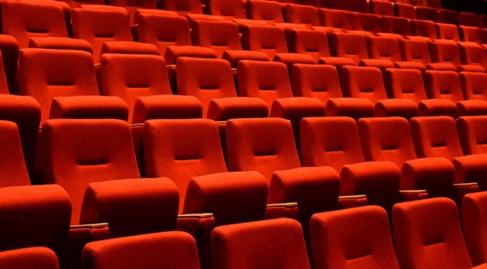 Letzte Theaterführung vor Umbau: Exklusive Einblicke und letzte Termine Letzte Theaterführung vor Umbau: Tickets für zwei Termine erhältlich, Einblicke hinter die Kulissen, Kinder bis 14 Jahre frei